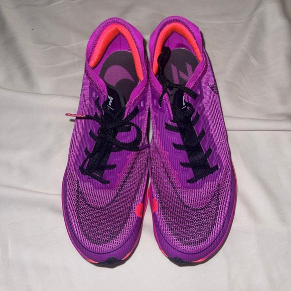 Nike Women's Shoes in Pink and Orange - Picture 6 of 7